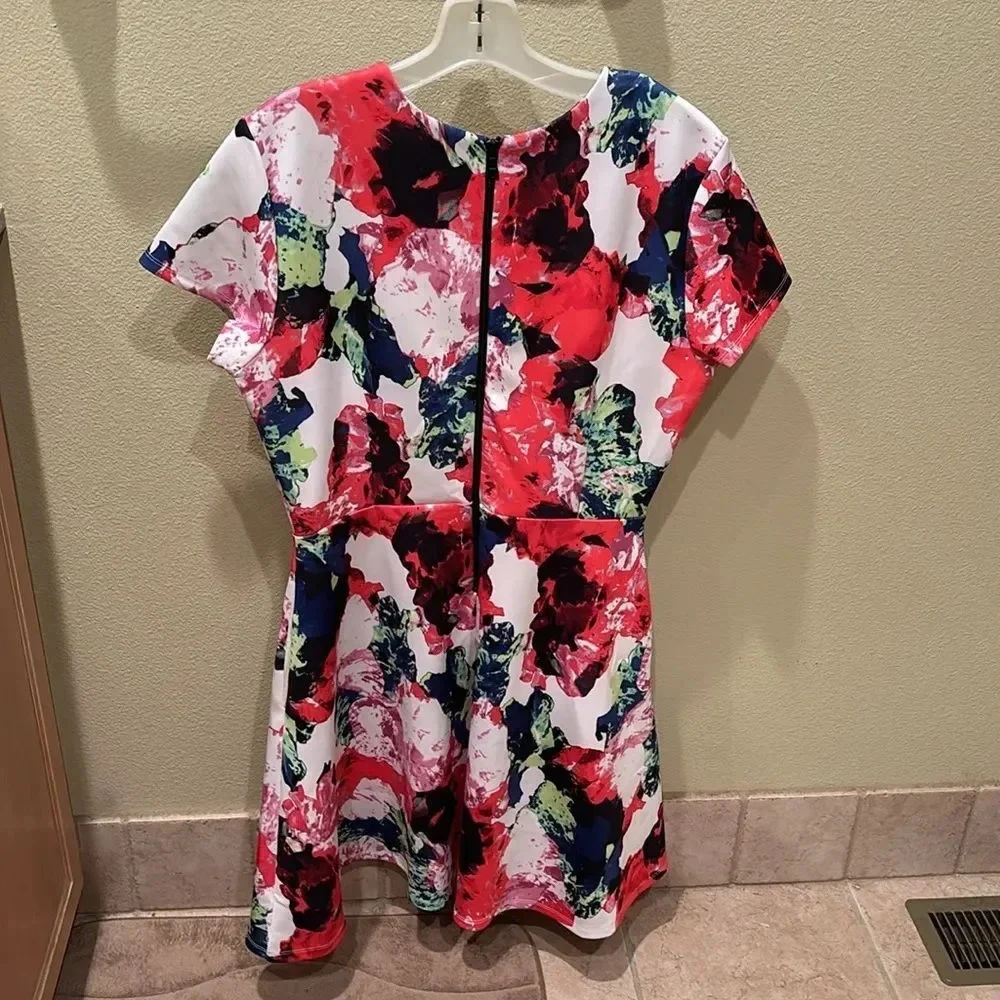 Milly womans colorful dress in a size 12 - Picture 7 of 11